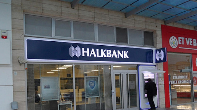 Halkbank'ta gümrük vergisi SMS ile ödenebiliyor. 