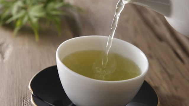 Çinli araştırmacılar yeşil çayın ömrü uzattığını söylüyor.