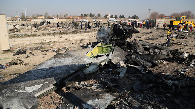 İran'da düşen yolcu uçağındaki 176 kişi hayatını kaybetti.