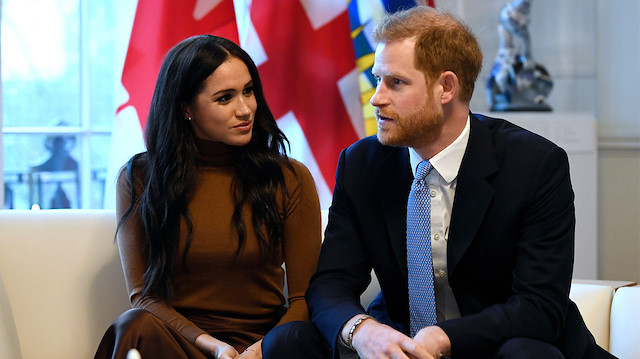 İngiliz Kraliyet Ailesi'nde 'acil durum' toplantısı: Kraliçe aileyi bir araya getirebilecek mi?