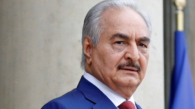 FILE PHOTO: Khalifa Haftar, the military commander who dominates eastern Libya, arrives to attend an international conference on Libya at the Elysee Palace in Paris, France, May 29, 2018. REUTERS/Philippe Wojazer/File Photo

