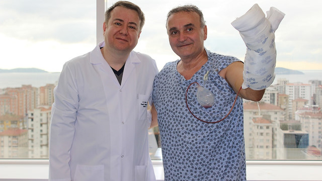 Milko Ivanov ve Rekonstrüktif ve Estetik Cerrahi Uzmanı Doç. Dr. Uğur Anıl Bingöl.