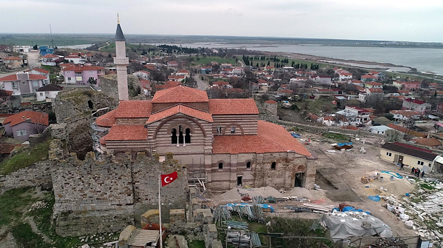 Vakıflar Edirne Bölge Müdürü Osman Güneren, tarihi yapının hem camii hem de müze olarak hizmete açılacağını söyledi.