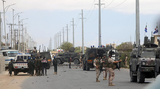 Somali'de terör örgütlerinin düzenlediği saldırılarda aralarında Türklerin de olduğu çok sayıda sivil hayatını kaybetti. 