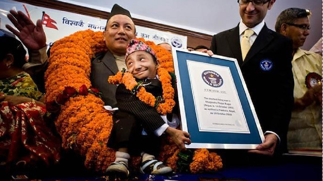 Dünyanın en kısa adamı Khagendra Thapa Magar hayatını kaybetti.