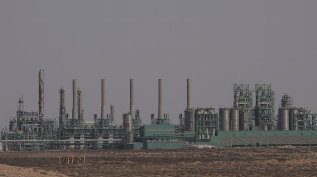 مؤيدون لحفتر يغلقون ميناء الزويتينة النفطي شرقي ليبيا