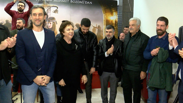 "Türkler Geliyor: Adaletin Kılıcı" filmi oyuncuları Sultanbeyli’de gösterime katıldı.