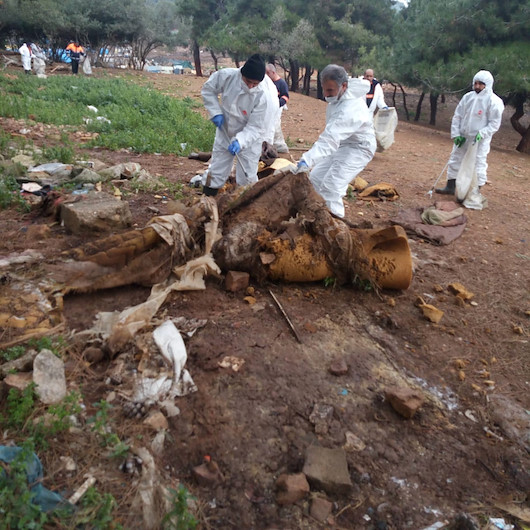 Büyükada’da faytoncuların bıraktığı 25 ton çöp ekipler tarafından temizlendi