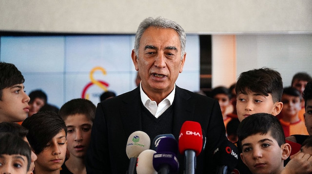 Adnan Polat, Galatasaray'da Arda Turan kararını yönetimin vermesi gerektiğini söyledi.