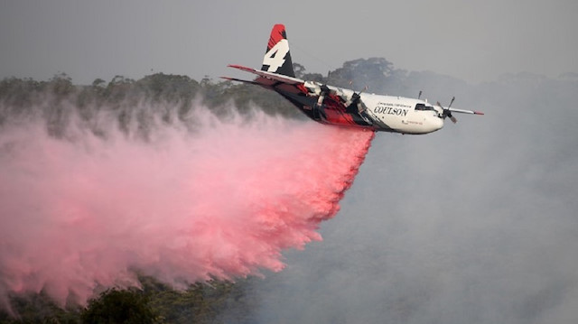 ​

حرائق غابات أستراليا تعقد التحقيق في تحطم طائرة إطفاء