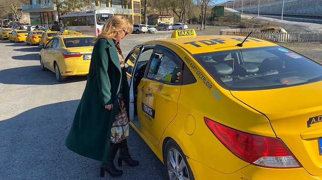 Kadın taksi şoförleri bir araya geldi.