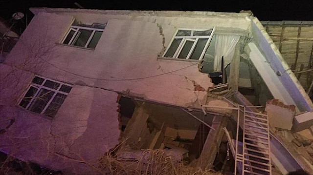 ارتفاع عدد ضحايا زلزال تركيا إلى 21 وفاة و1030 مصاباً