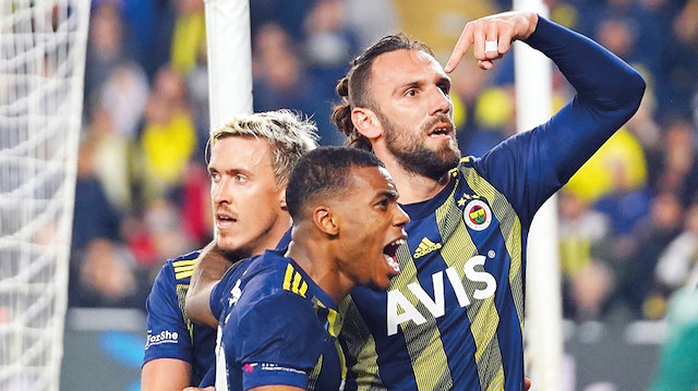 Fenerbahçeli oyuncuların gol sevinci