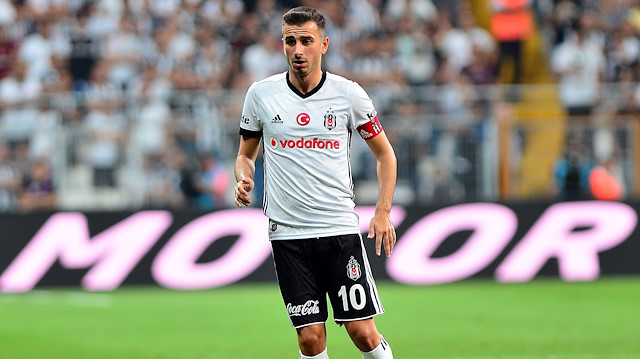 Oğuzhan Özyakup 2012 yılında Arsenal'den Beşiktaş'a transfer olmuştu.