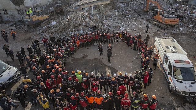 Elazığ’da çöken Dilek Apartmanında kurtarma çalışmaları tamamlandı.