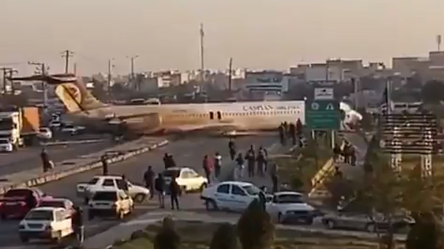 Caspian Havayollarına ait yolcu uçağı pistten çıktı.