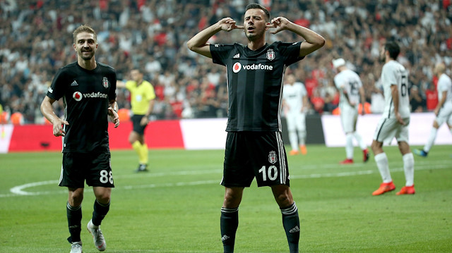 Oğuzhan Özyakup, son dönemlerde Beşiktaşlı taraftarların tepkileriyle karşılaşıyordu.