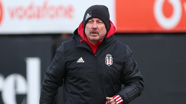Sergen Yalçın'ın Beşiktaş'taki ilk antrenman görüntüleri
