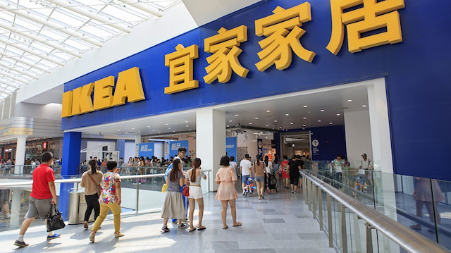 Çok sayıda şirket, Çin'deki mağazalarının faaliyetlerini durdurdu. 