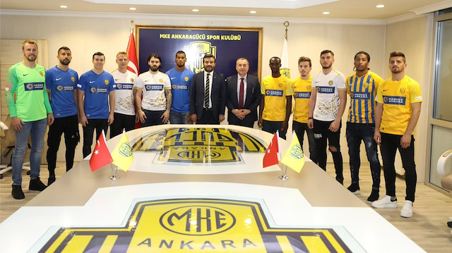 Ankaragücü transferin son gününde yeni futbolcularını tanıttı.