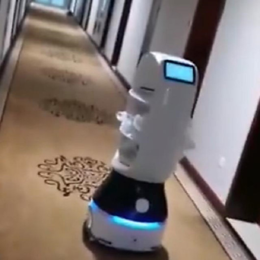 Çinlilerin imdadına robotlar yetişti