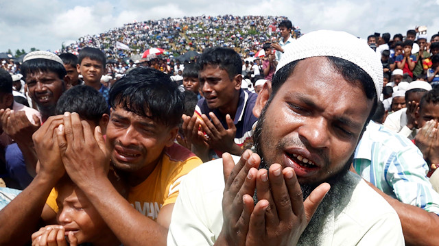  Rohingya refugees take part in a prayer 