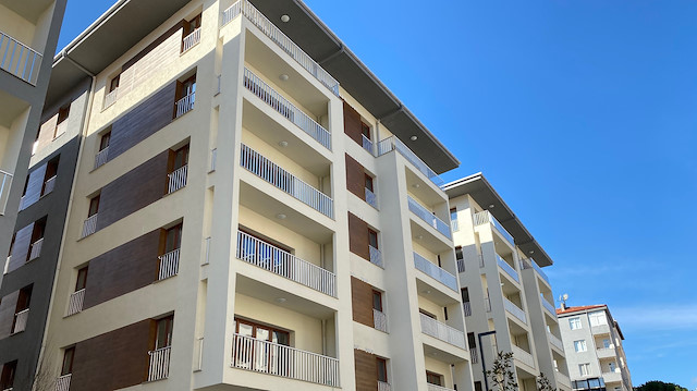 Kartal'da yapımı tamamlanan yeni daireler sahiplerine teslim edildi