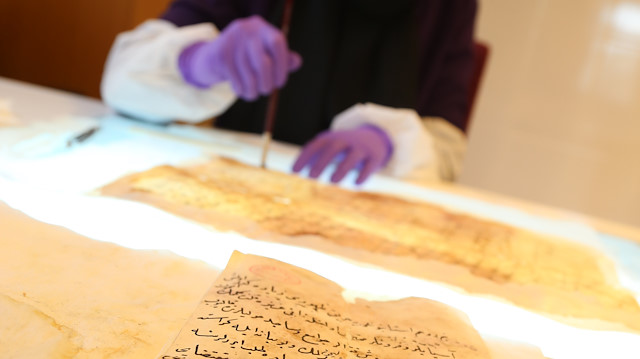 Cumhurbaşkanlığı Devlet Arşivleri Başkanlığınca İstanbul'daki Osmanlı Arşivi Külliyesi'nde yürütülen tasnif çalışmalarıyla bin 600'den fazla defter ile 200'den fazla evrak, envantere eklendi.

