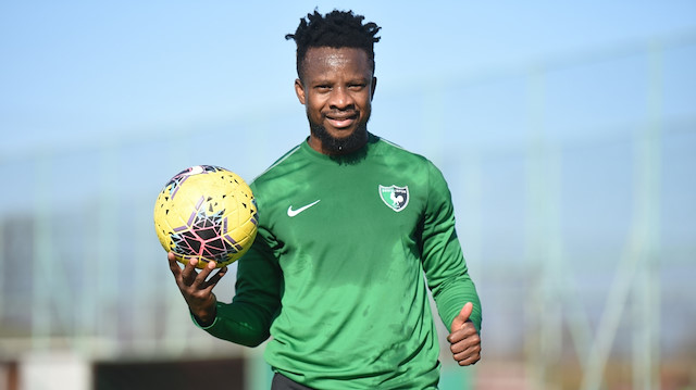 Denizlispor, devre arasında Onazi'yi Trabzonspor'dan kadrosuna katmıştı.