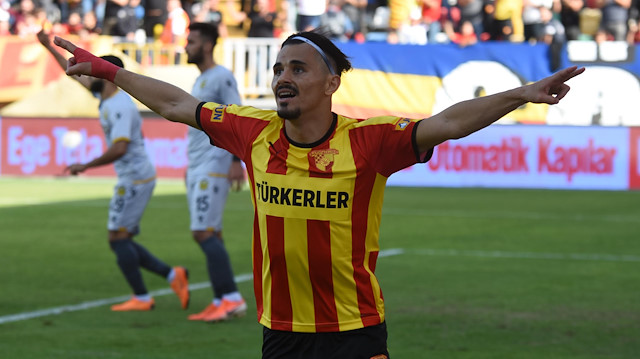 Serdar Gürler bu sezon ligde 18 maçta 5 gol ve 5 asistle oynadı.