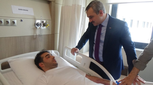  AK Parti İstanbul İl Başkanı Şenocak, uçak kazasında yaralananları ziyaret etti
