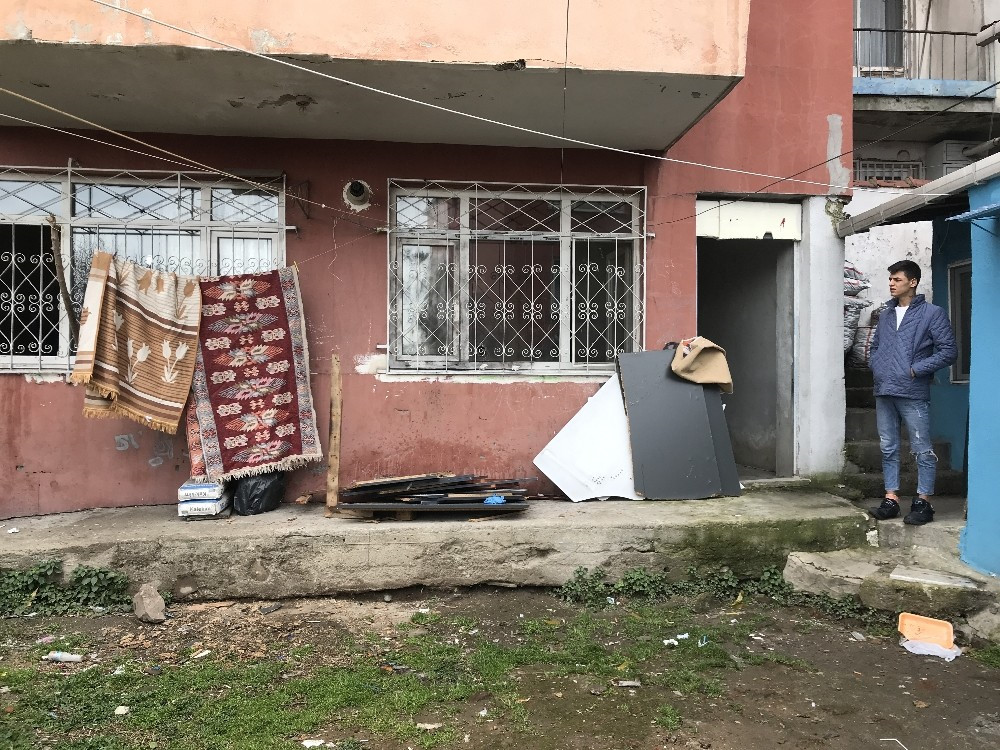 20 yaşındaki Niyazi Ustahüseyin'in vurulduğu ev