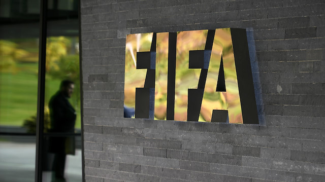 FIFA mağdur futbolculara fon desteği sağlayacak.