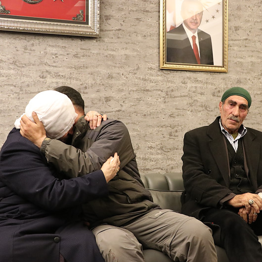 HDP önünde eylem yapan ailelerden biri daha evladına kavuştu