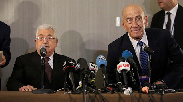 alestinian President Mahmoud Abbas and former Israeli Prime Minister Ehud Olmert 