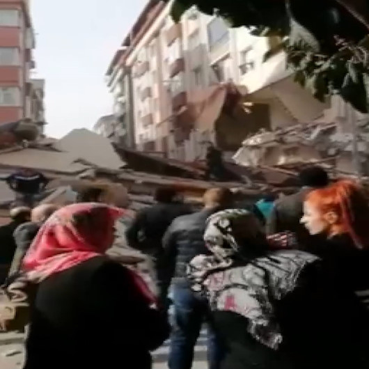 Bahçelievlerde bina çöktü