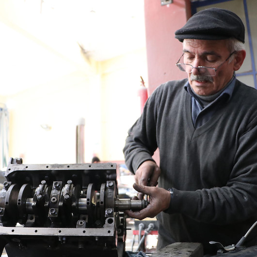 Bakanlık, kare pistonlu araç motoru tasarlayan usta ile temasa geçti