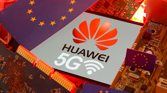 The EU flag and a smartphone with the Huawei and 5G network logo