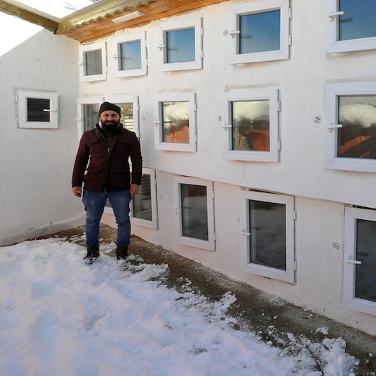 Evinin bahçesinde hobi olarak başladı: Tanesini 9 bin liraya satıyor