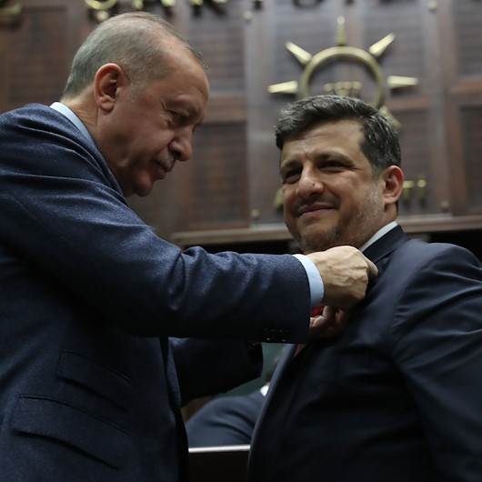 5 belediye başkanı daha AK Partiye katıldı