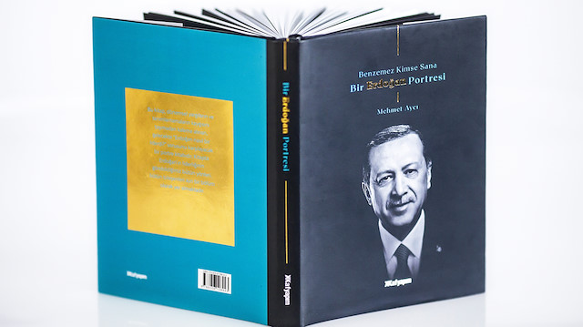 Cumhurbaşkanı Recep Tayyip Erdoğan hakkında yazılan 'Benzemez Kimse Sana' kitabı. 