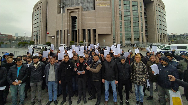 İBB'den çıkarılan işçiler, Çağlayan Adliyesi önünde basın açıklamasında bulundu. 