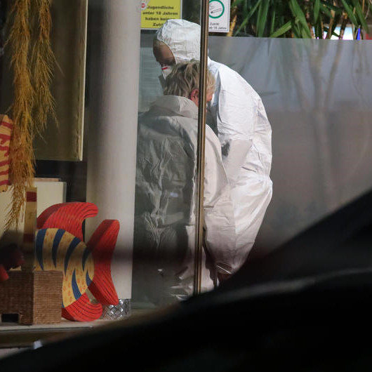 Almayada Türklere ait kafeye silahlı saldırı düzenlendi