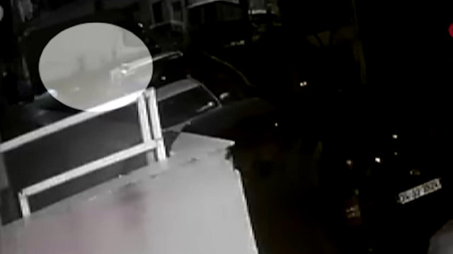 Kan donduran olayda yeni görüntüler: Bebeği böyle çöp konteynerine bırakmış