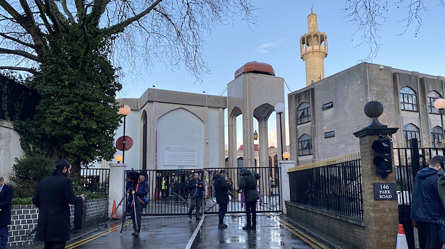 Prayer leader stabbed in neck at London mosque