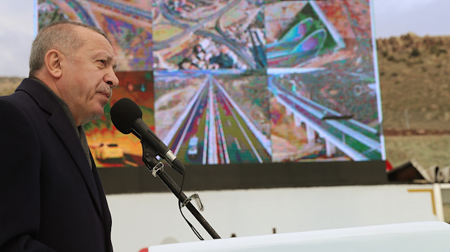 Erdoğan: Kılıçdaroğlu aramızda mı? Göremiyorum