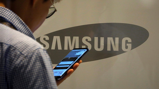 FILE PHOTO: The logo of Samsung Electronics is seen at its office building in Seoul, South Korea, July 4, 2017