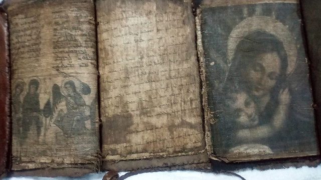 Three religious manuscripts seized in eastern Turkey