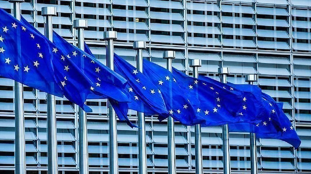 الاتحاد الأوروبي يصادق على حزمة مساعدات مالية لمكافحة "كورونا"