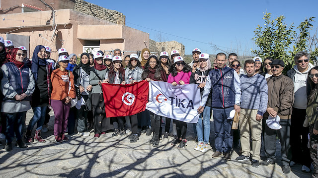 2700 شتلة زيتون من "تيكا" التركية لصغار الفلاحين في تونس